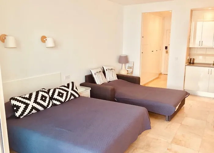 Апартаменты Fabulous Sea View *